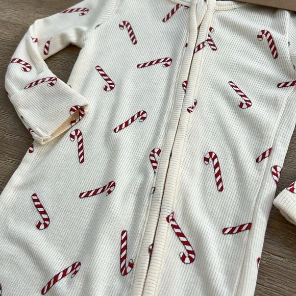 🎄 Angel Dear Modal Ribbed Footie Sleeper Candy Cane 3-6 months - Picture 3 of 5